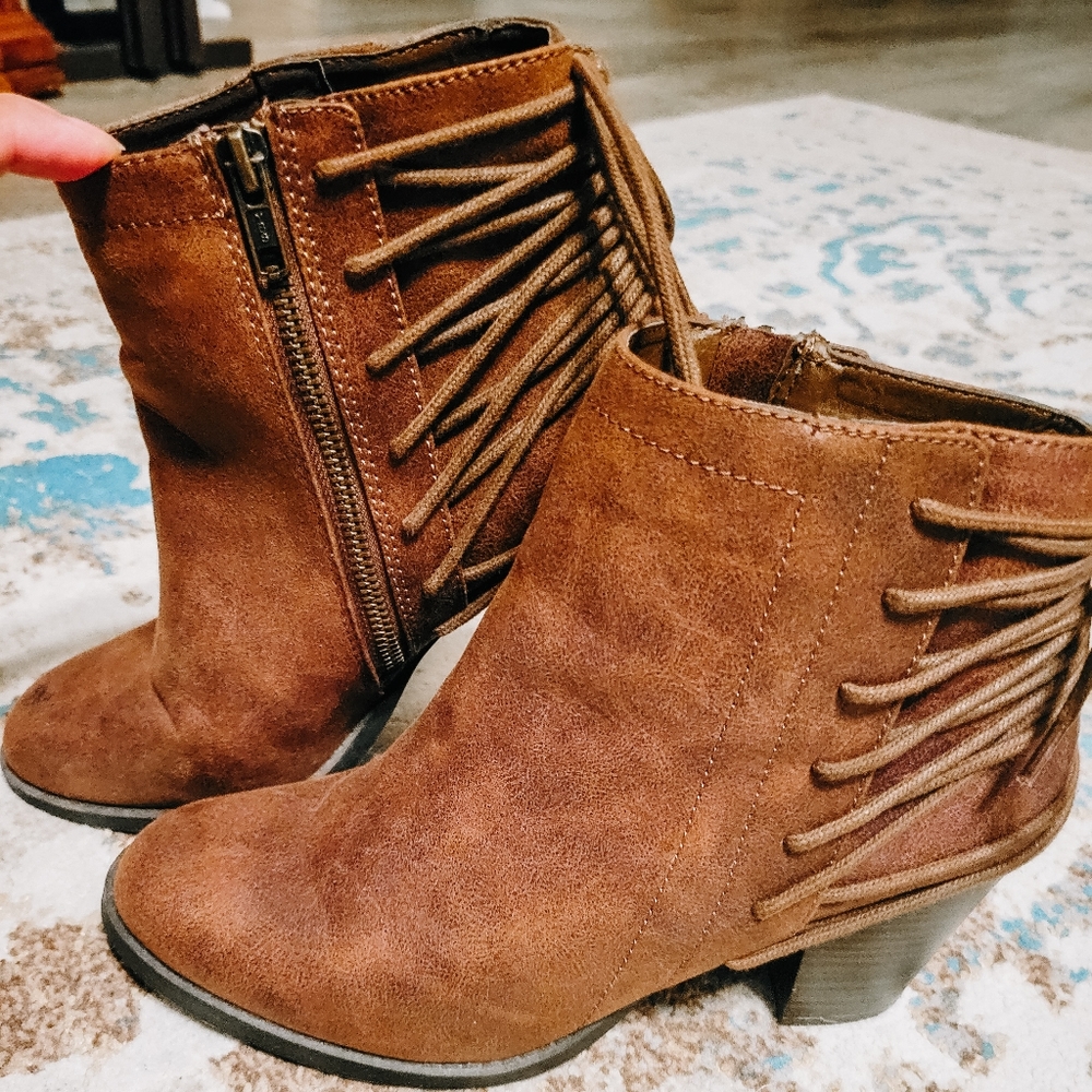 SM New York Brown Boots size: 9.5